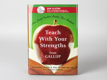 Titelseite von „Teach With Your Strengths“.